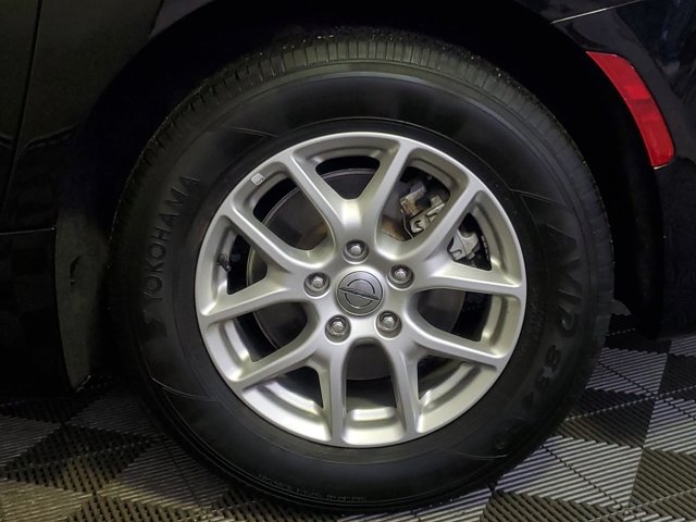 2024 Chrysler Pacifica Touring L - Photo 5