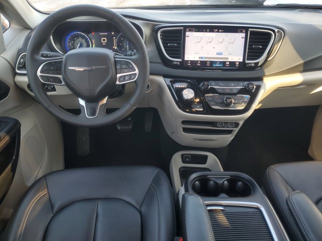 2024 Chrysler Pacifica Touring L - Photo 29