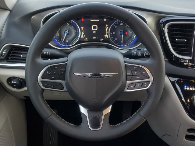 2024 Chrysler Pacifica Touring L - Photo 31