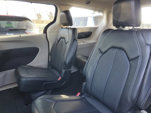 2024 Chrysler Pacifica Touring L - Photo 32