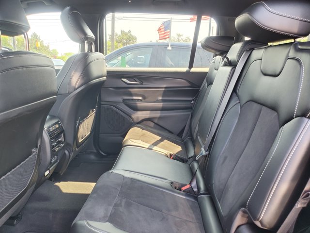 2025 Jeep Grand Cherokee L Altitude - Photo 12