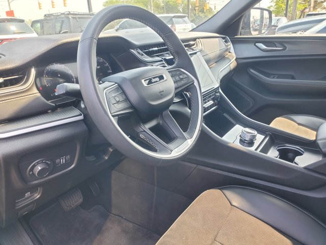 2025 Jeep Grand Cherokee L Altitude - Photo 13