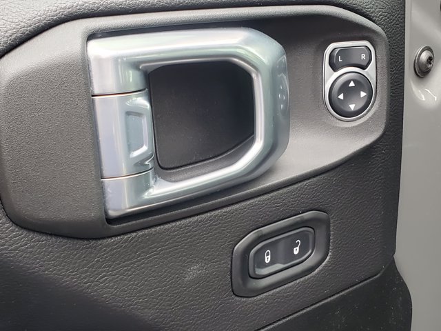 2021 Jeep Wrangler Unlimited Rubicon 392 - Photo 24